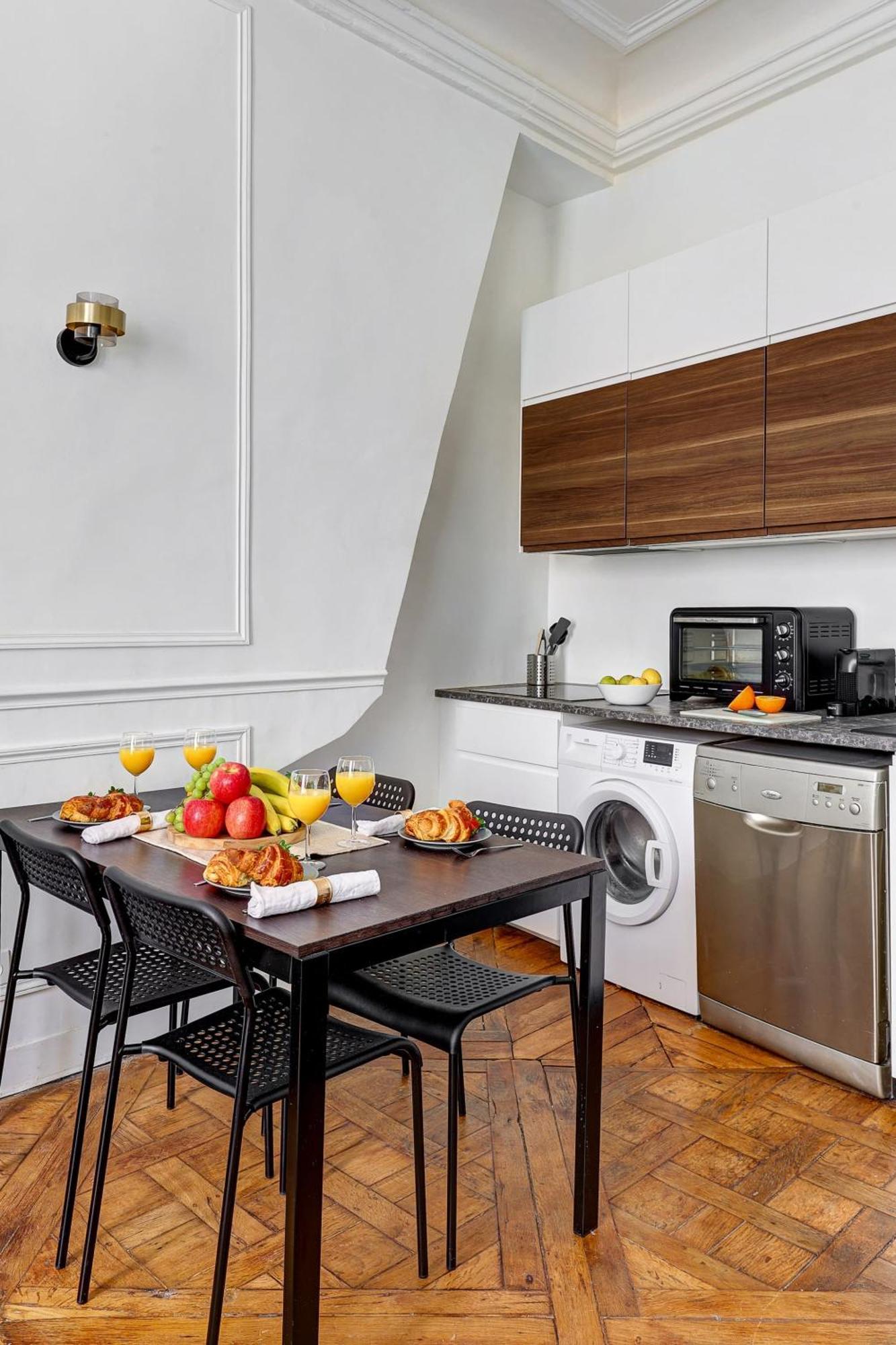 Eiffel Tower & Invalides - 1Br - Cityapartmentstay Париж Екстериор снимка